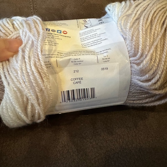 Yarn Bundle - Picture 11 of 15